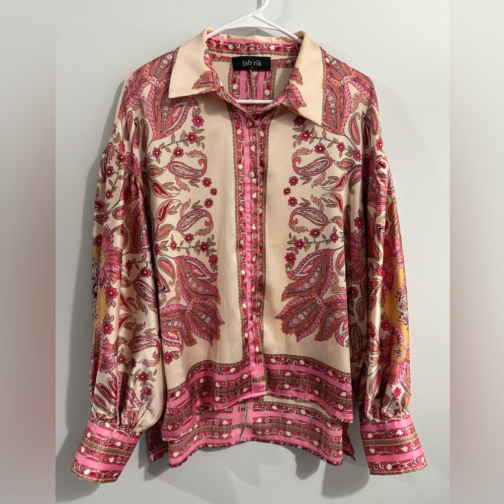 Fab’rik Pink Paisley Button Down Blouse Womens Size L - Picture 2 of 2